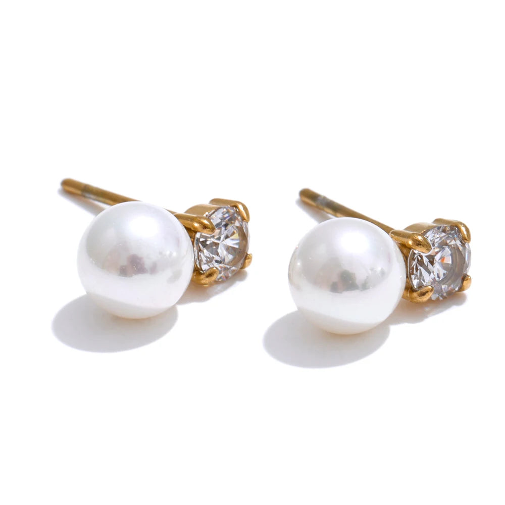 Pearl Mini Stud Earring